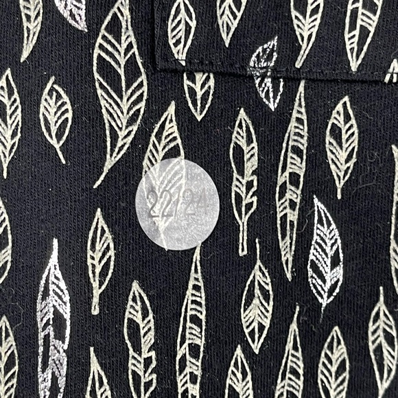 Lane Bryant Black Gold Leaves Top Size 22/24 - Picture 3 of 6